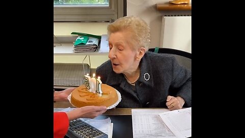 Cumple 105 años en el trabajo