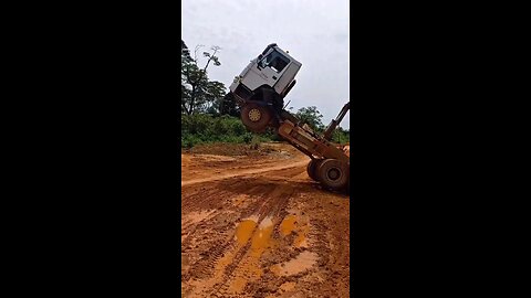 máquinas pesadas trabalhando