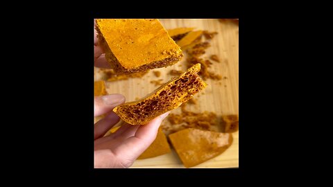 HONEYCOMB CRUMBLE FOR THE HOLIDAYS