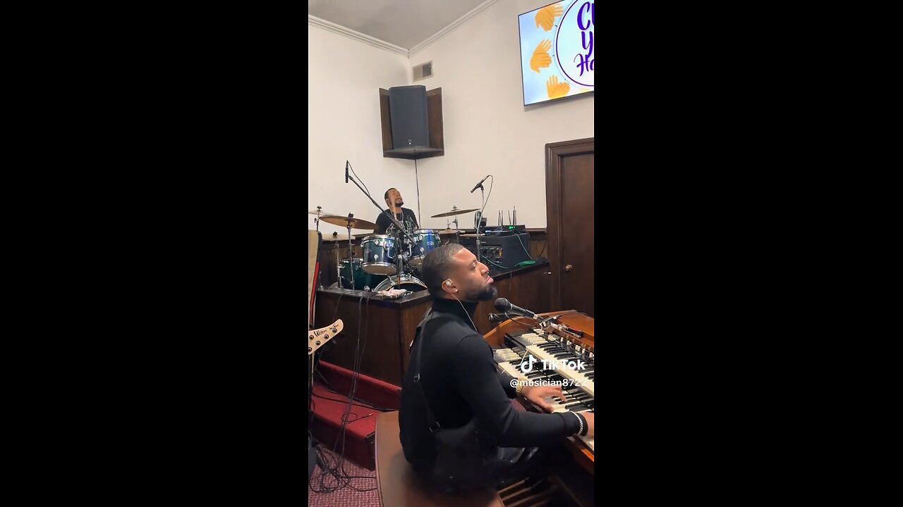 Let the musicians cook 🎹🪕🔥🎶🎵🥁🎸 praise break