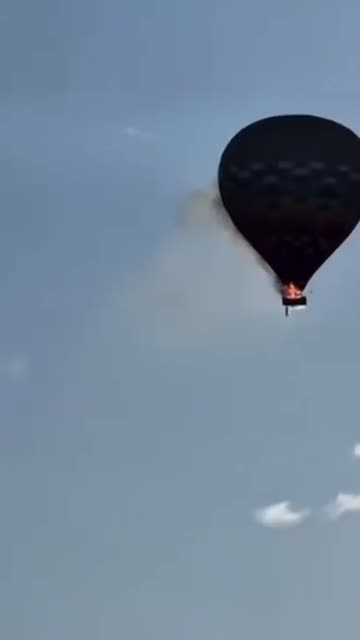 The video shows a real hot air balloon crash in Santa Catarina, Brazil