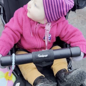 Baby Kayla Sees Something Funny on Our Walk 😂