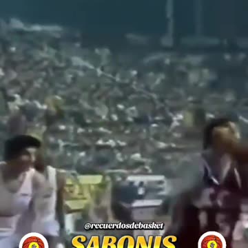 SABONIS ROMPE EL TABLERO 💪🏀 El pabellón grita ¡Que lo pague! ¡Que lo pague!