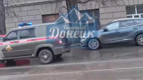 A column of prisoners passed through the center of Donetsk.