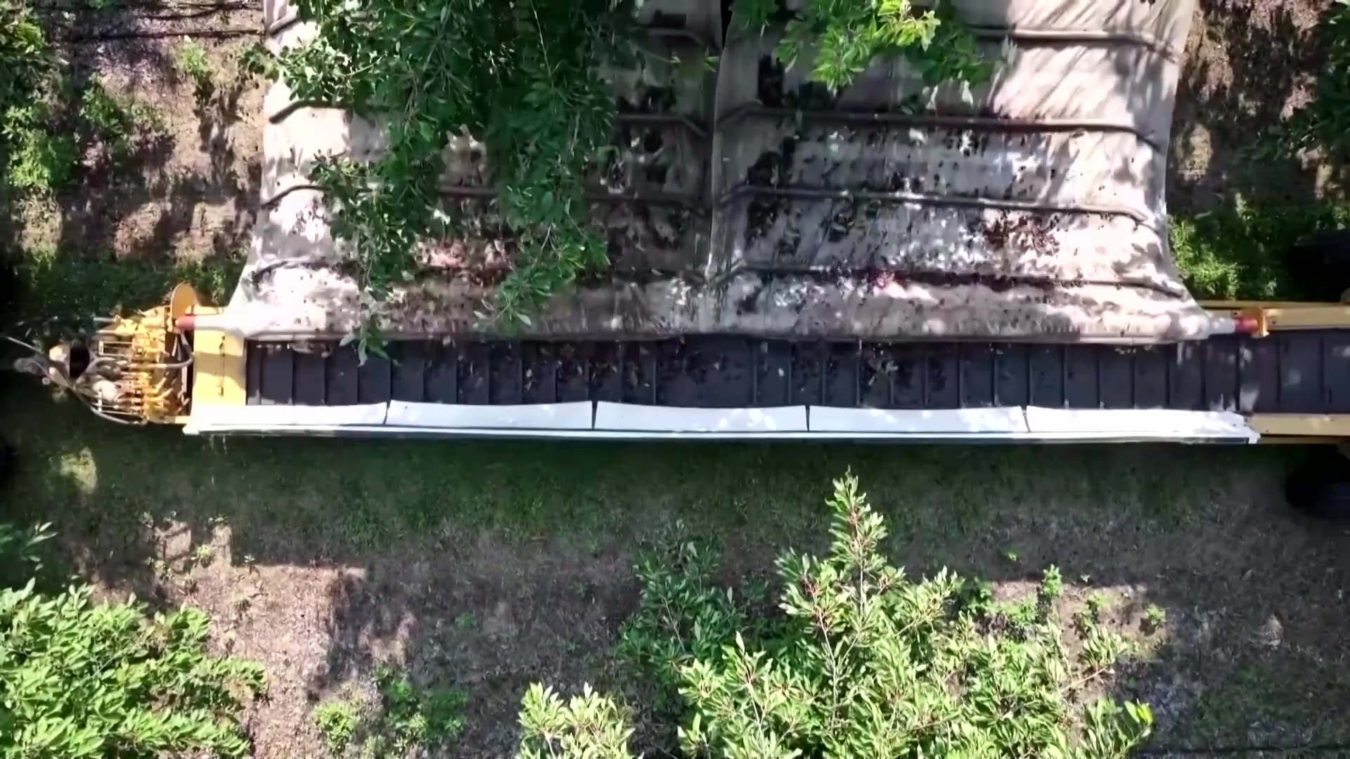 Trump unveils $12 billion aid package for farmers hit by trade war