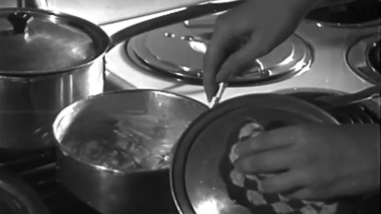 Children Washing Dish... - Children Washing Dishes and Setting Table at Greenfield Vill - fc-fc-3755