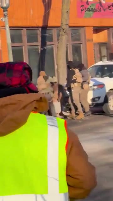 Μινεσότα: Πράκτορας με πολιτικά παίρνει το όπλο που είχε ο 37χρονος διαδηλωτής