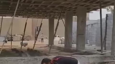 Why Workers THROW the Supports of Dangerous Concrete Structures!