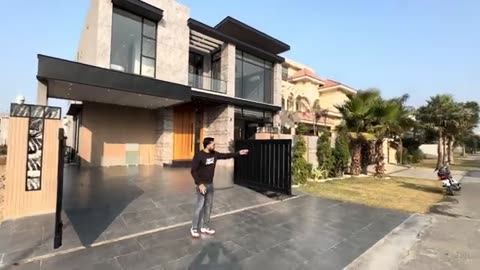 1 Kanal Beautiful LOW BUDGET Semi Furnished House 🏠 For Sale In DHA7 Lahore