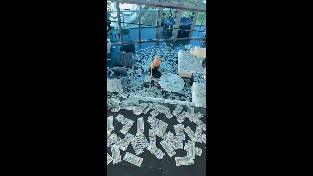 guess how much is in there 👀 If you want to become the BEST version of YOURSELF, attract the right
