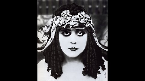 Theda Bara 🌞🐝🌸🪴🐌 The Garden