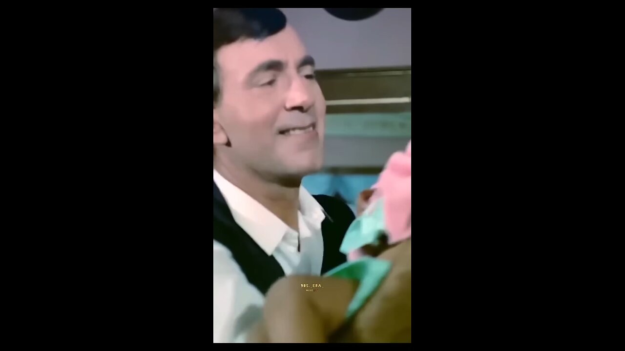 Tujhe Suraj Kahoon Ya Chanda