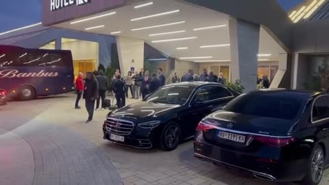 Kombëtarja niset drejt stadiumit nën masa të rrepta sigurie