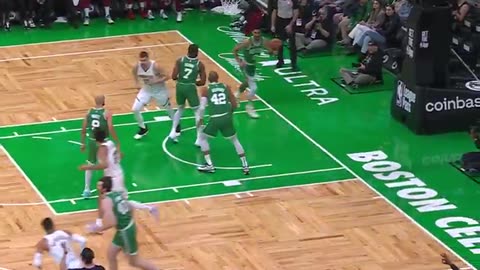 NBA - D-White triple... answered by a Russ triple. 🎯🎯