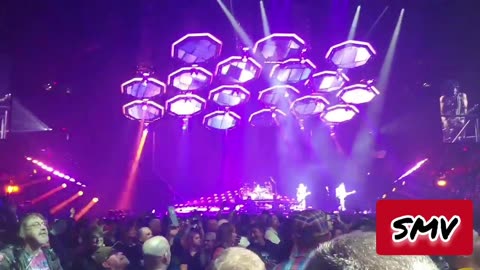 #ShittyMillennialVideos📱📹🎬 KISS 💋 - I Was Made 4 Lovin U ❤️‍🔥 @ Moda Center Portland, OR 02/01/2019