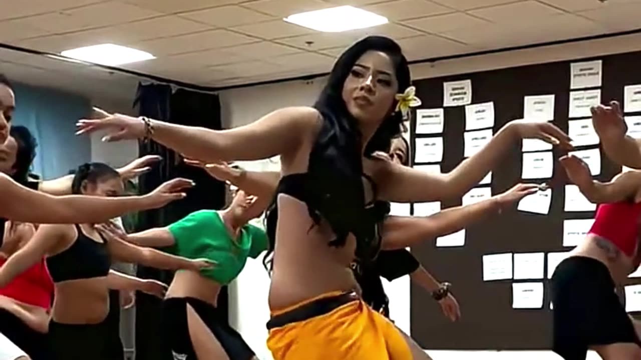 Tahiti basic dance steps for beginners 😯