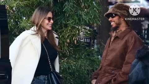 Sofia Vergara Flirty Date With F1 Star ... Lunch with Lewis Hamilton | Viral Video