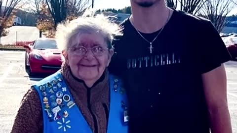 81 year old Walmart cashier caught taking a break, what happened next took her out of work forever