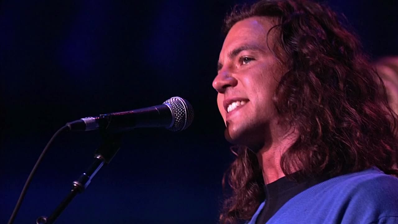 Masters of War (Bob Dylan cover) - Eddie Vedder & Mike McCready (live)