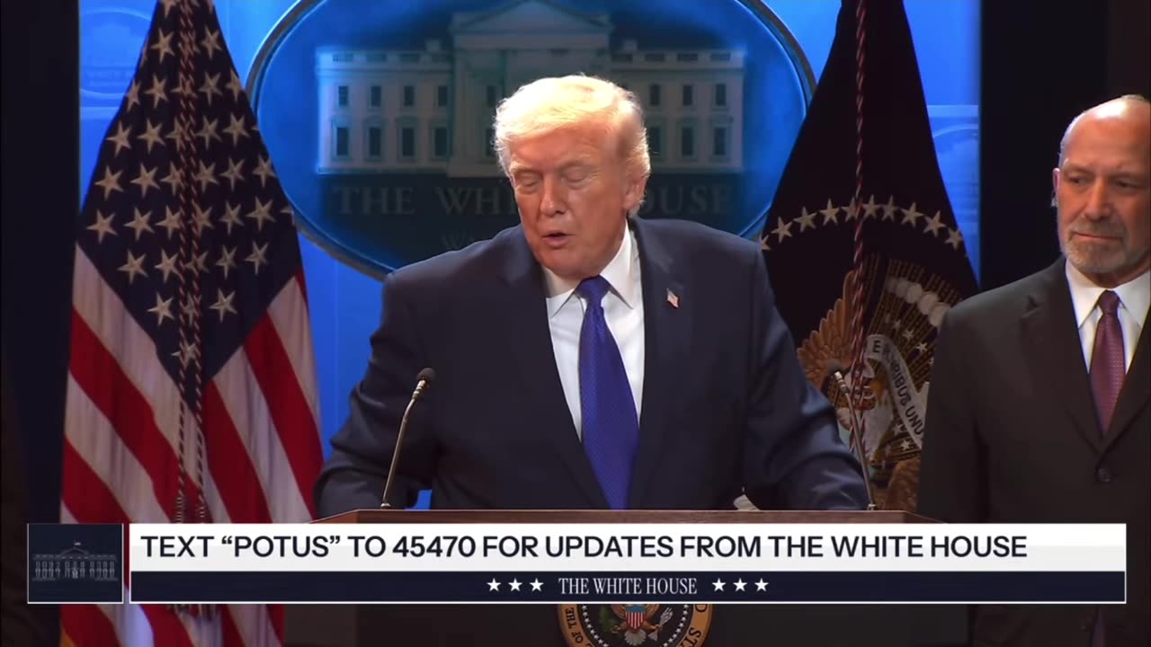 Trump slams his own Supreme Court nominees: 'An embarrassment to their families'