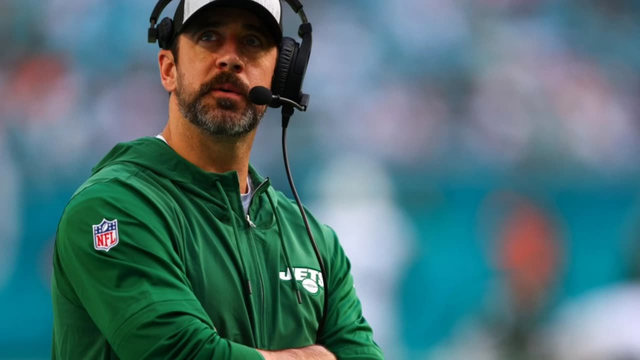 Aaron Rodgers brutally mocks Joe Biden with impression of cognitive decline