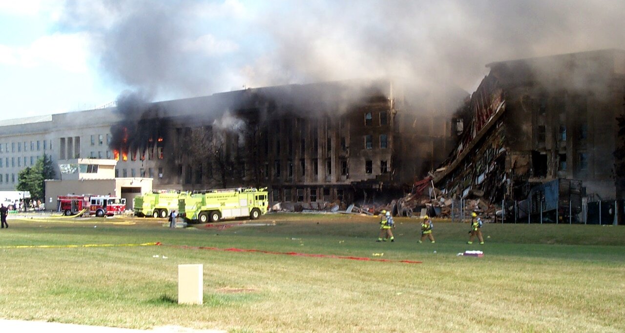 CNN News clip from 9/11 that got SUPPRESSED due to EXPOSING the future 9/11 Government Lie