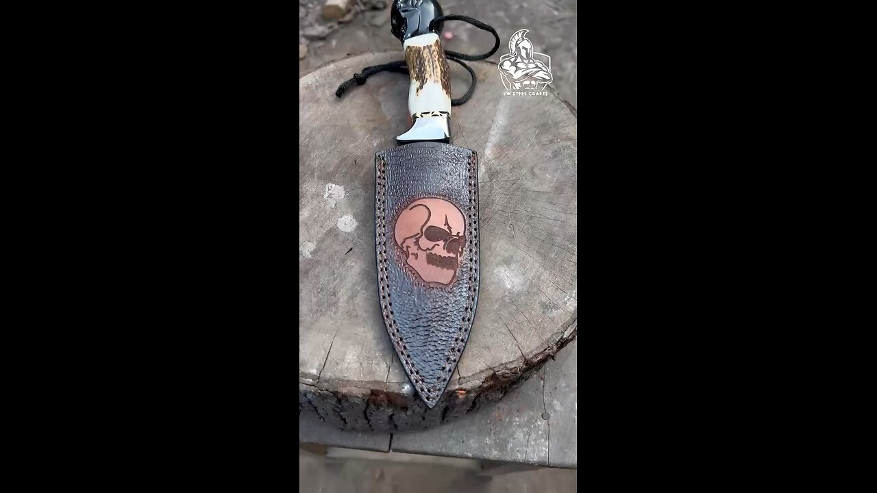 “Handcrafted Damascus Steel – A Fusion of Art & Blacksmithing!”