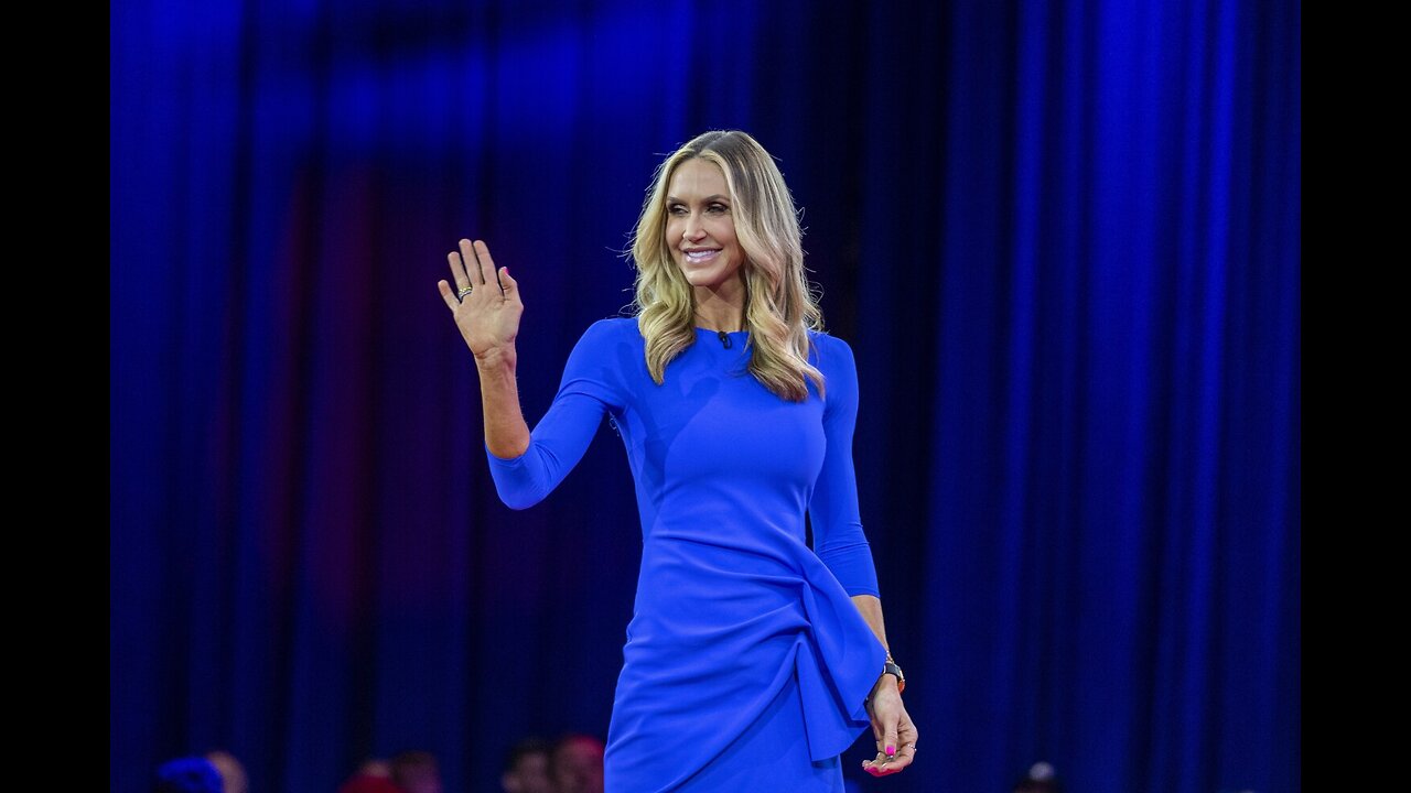 Lara Trump impresses with her singing at the Mar-a-Lago party