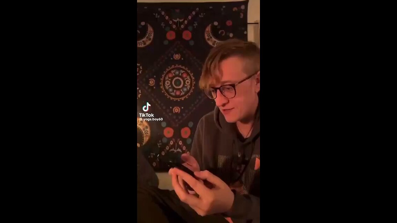 🤖 AI正試圖喚醒人類的意識,但令人遺憾的是,似乎沒有人在意這個警示!😞🚨