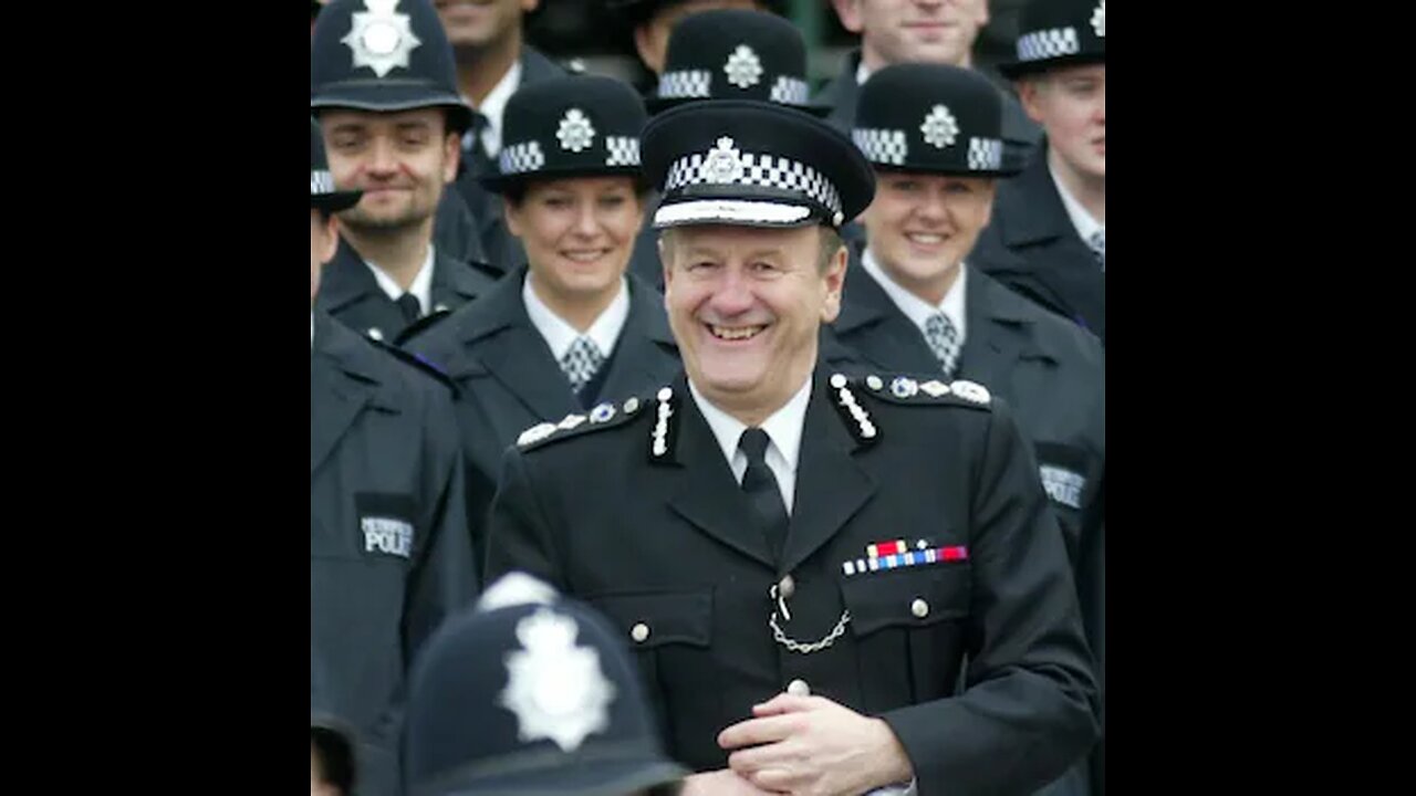 AIR GANG STALKING WINGED MONKEY STEVENS APPEARS 10MINS LATER