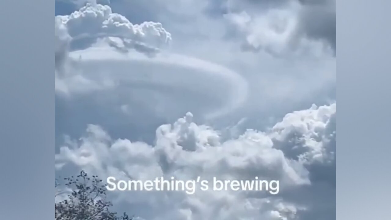 UFO in the Clouds over Tennessee