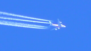 IECV NV #804 - Plane Flying In The Air Passing A Lot Of Gas Or Cloud Maker lol 4-4-2019