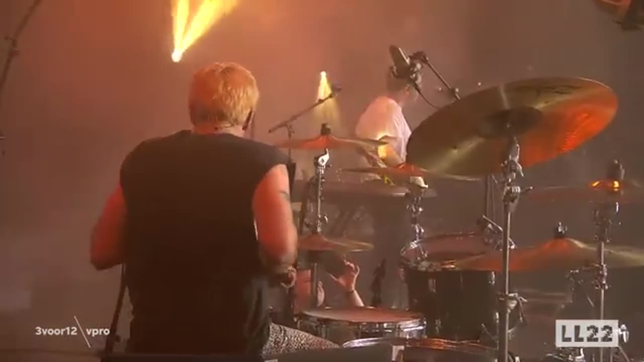 GAYLE - abcdefu (live at Lowlands