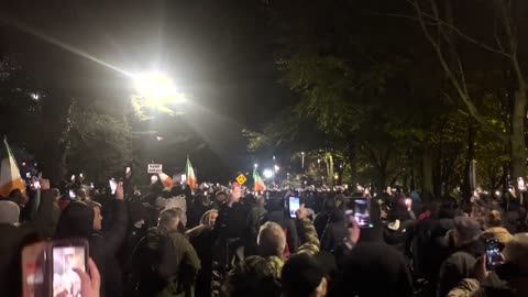 Irish protesters torch police van outside Dublin migrant hotel AFP
