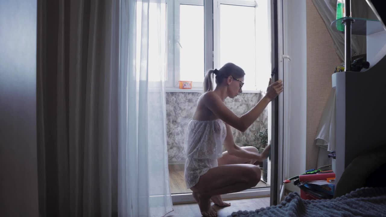 ❤️ Transparent window wash with me in bodysuit.