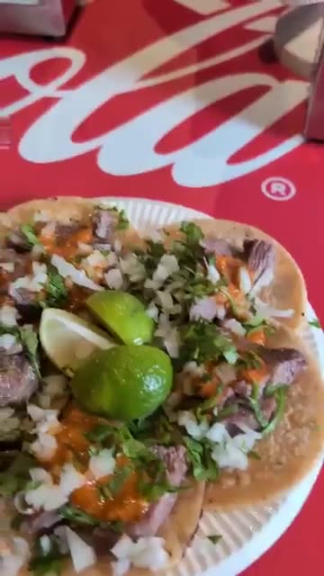 Authentic Mexican Tacos… Made by a Japanese Chef?! 🌮🇯🇵 | Tacos 3 Hermanos, Tokyo Japan