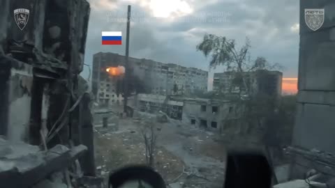 Incredible Combat Footage from Center of Toretsk(ATGM Slams into Unit Atop Highrise)
