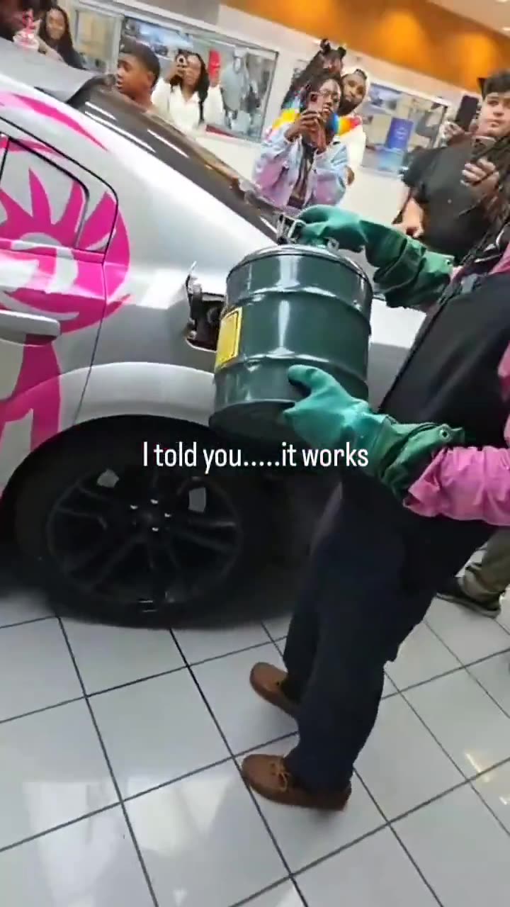 🚨Julian Brown just unveiled his ‘Plasotoline Fuel’ made from recycled waste!