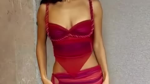 "How To Red Dress Street Style Fashion! 🔥👠"