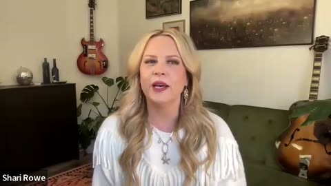 AG News Show Christmas Special : Shari Rowe