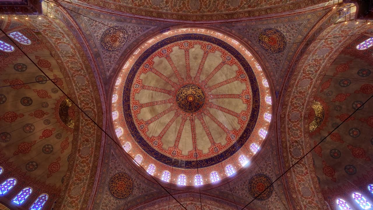 48 Hours in Istanbul: Must-See Attractions, Street Food & Local Experiences!