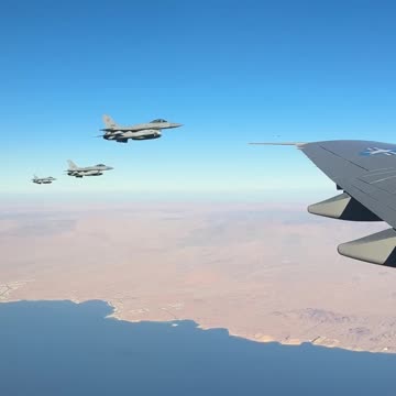 Egyptian F-16s escort Air Force One into Sharm El-Sheikh