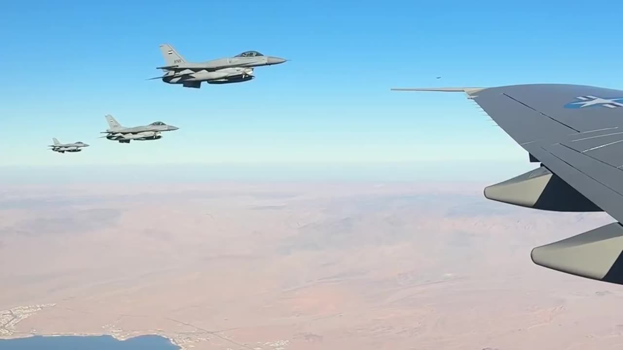Egyptian F-16s escort Air Force One into Sharm El-Sheikh