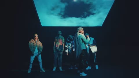 Milly, Jay Wheeler, Farruko, Nio Garcia & Amenazzy - No Te Enamores Remix 🍯🐝 (Official Video)