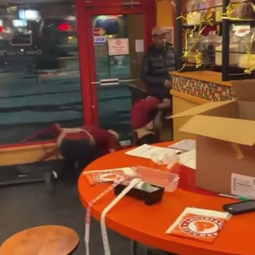 Brawl at Popeyes between employees