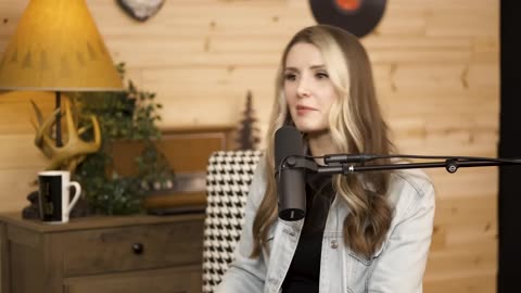 Lauren Southern: Censorship & Collapse.