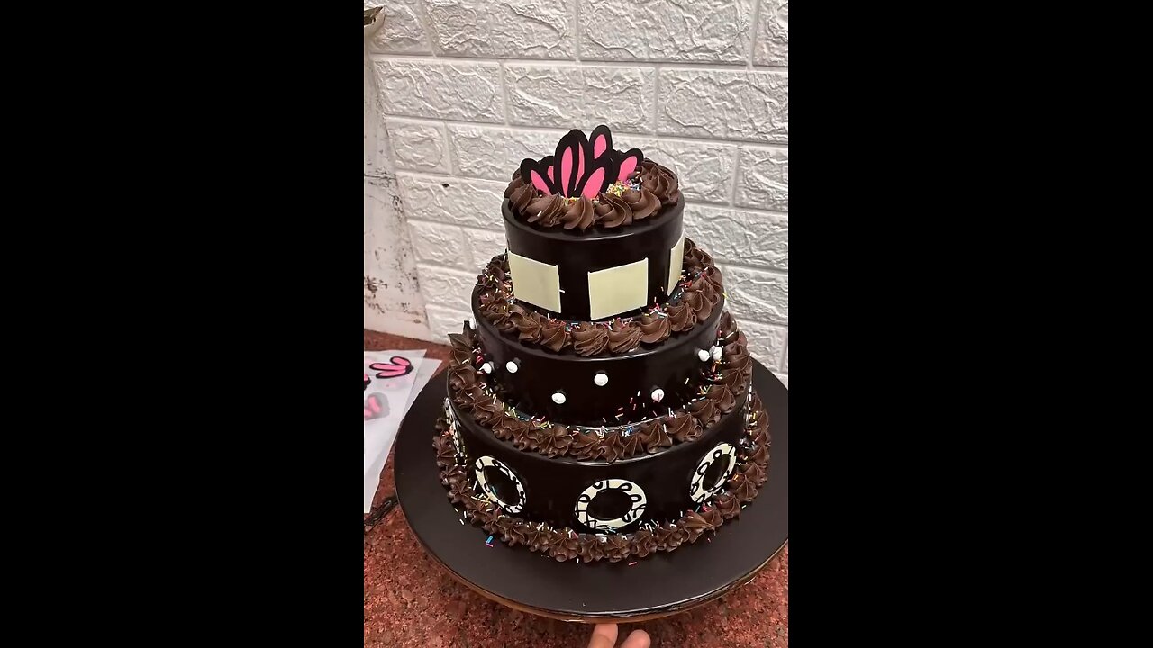 follow me 💕 lovely cake 🎂