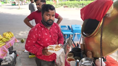 Hardworking Bro Selling Kulcha On his 🚲|Cheap And Best INDIAN STREET FOOD