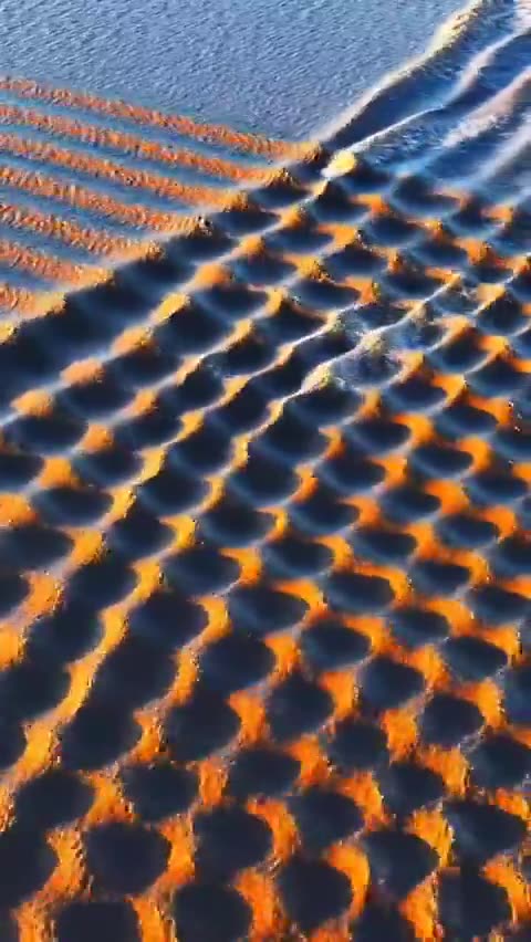 The Qiantang river's tidal bore