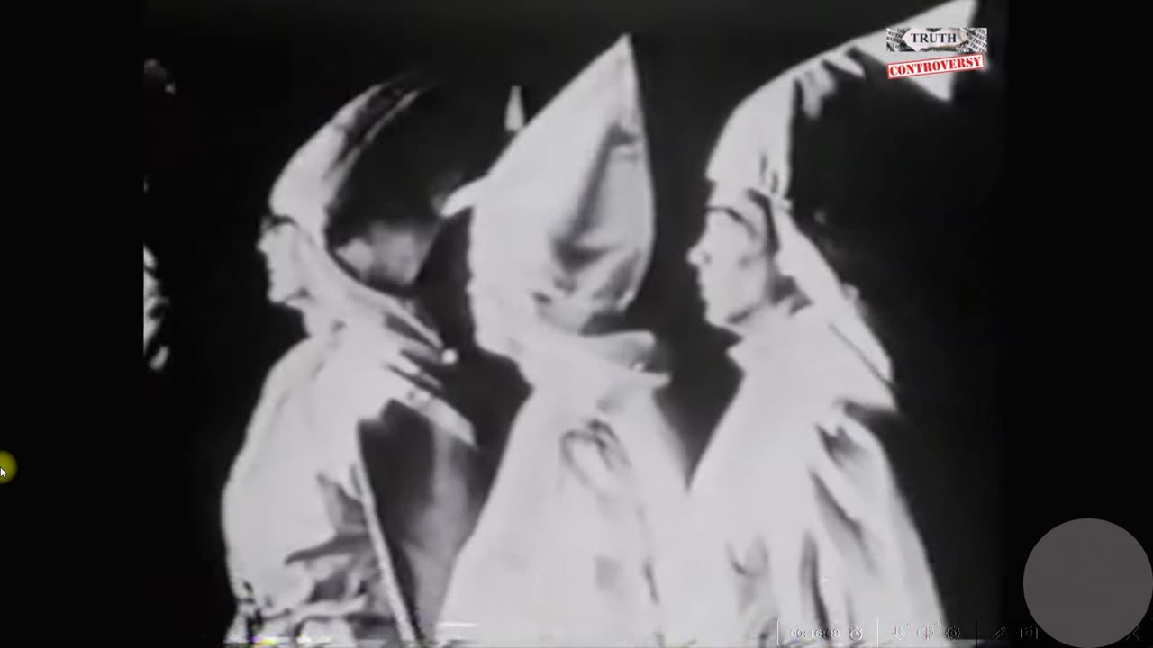 America : Freedom to Fascism